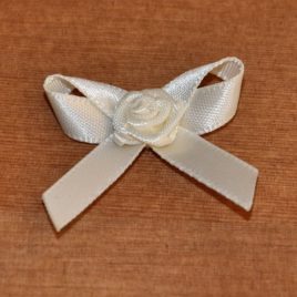 Fiocco Bianco con rosellina
