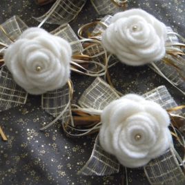 Rosa in pannolana bianco
