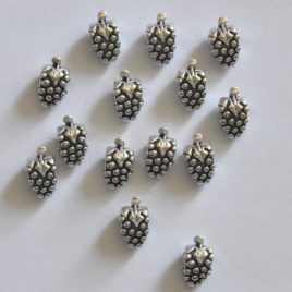 Charm “Uva”